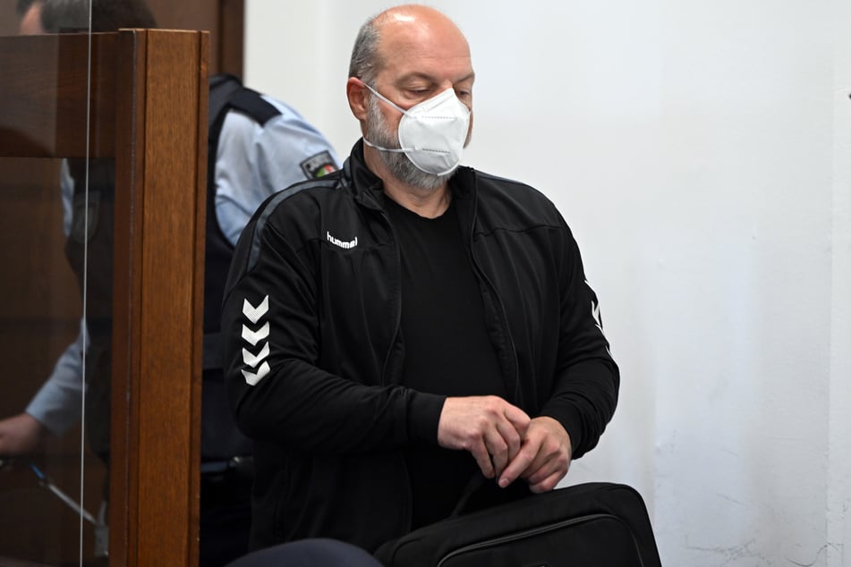 Thomas Drach (62) ist wegen vier Raubüberfällen auf Geldtransporter angeklagt. In dem Prozess am Kölner Landgericht kam es schon häufiger zu Verzögerungen.