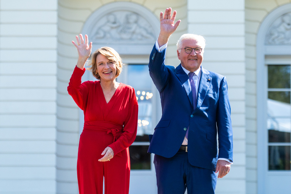 Bundespräsident Frank-Walter Steinmeier (69, SPD) und seine Frau Elke Büdenbender (63) luden rund 4000 ehrenamtlich engagierte Menschen in den Park von Schloss Bellevue ein. (Archivbild)