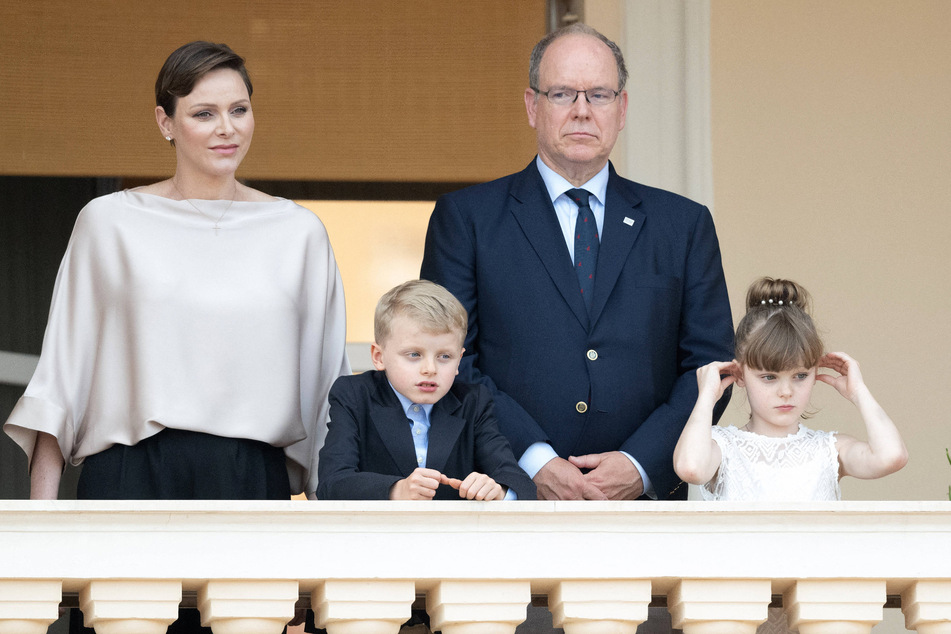 Fürst Albert (65) und seine Frau Charlène (45) zeigen sich nun wieder häufiger gemeinsam in der Öffentlichkeit, wie hier mit ihren Zwillingen Jacques und Gabriella (beide 8).