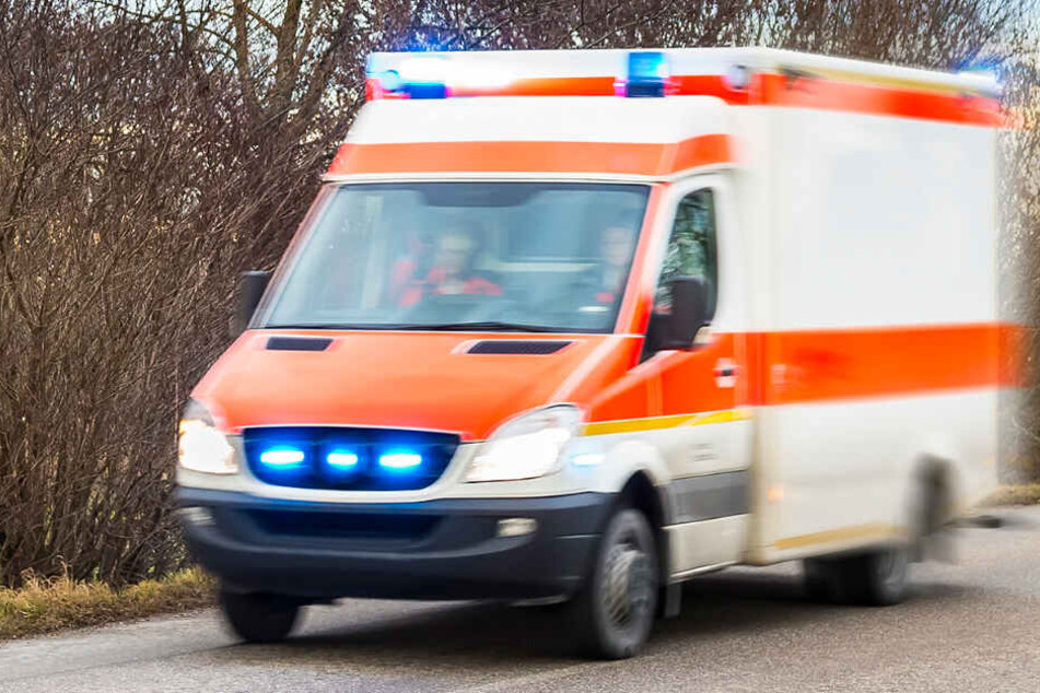Der Randalierer musste notversorgt werden. (Symbolbild)