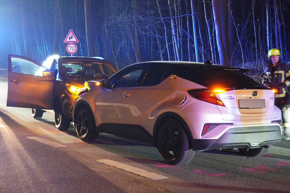 Beide Autofahrer wurden verletzt in ein Krankenhaus eingeliefert.