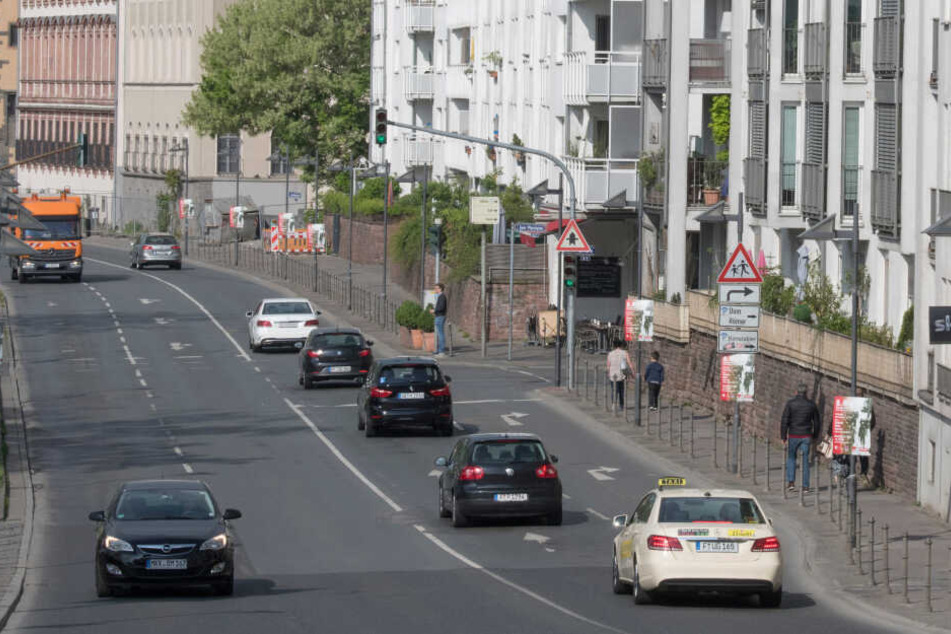 Die Teststrecke soll sich über rund 850 Meter auf dem Mainkai erstrecken.