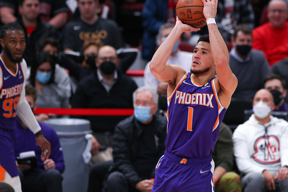 NBA roundup: Suns turn up the heat in Chicago, Warriors stay close with win