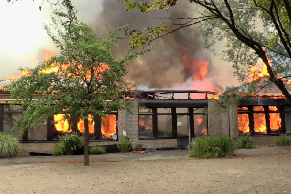 Der Brand zerstörte den Kindergarten in Erkrath komplett.