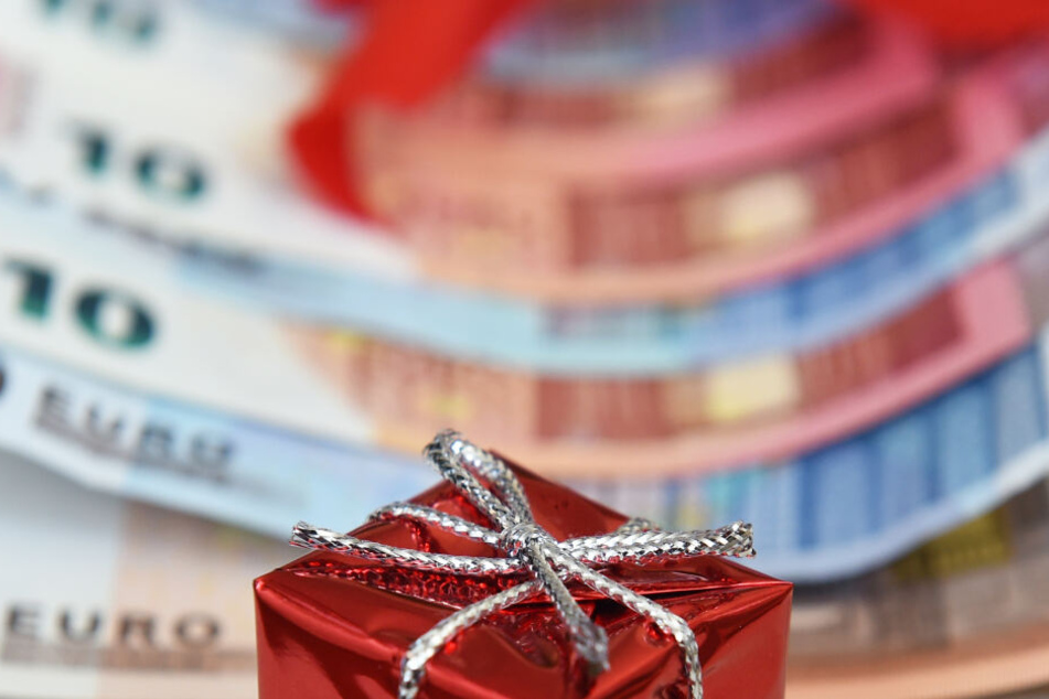 Ob du Weihnachtsgeld bekommst, hängt vom Unternehmen ab.