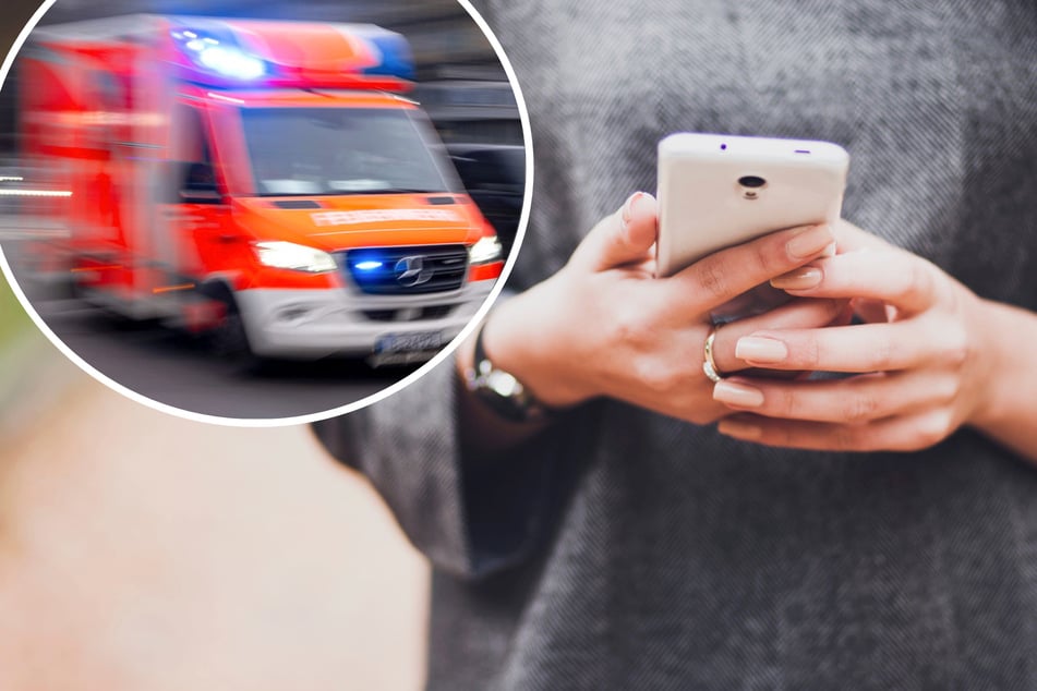 Aufs Handy geschaut: 18-Jährige zerstört Glasscheibe und muss ins Krankenhaus