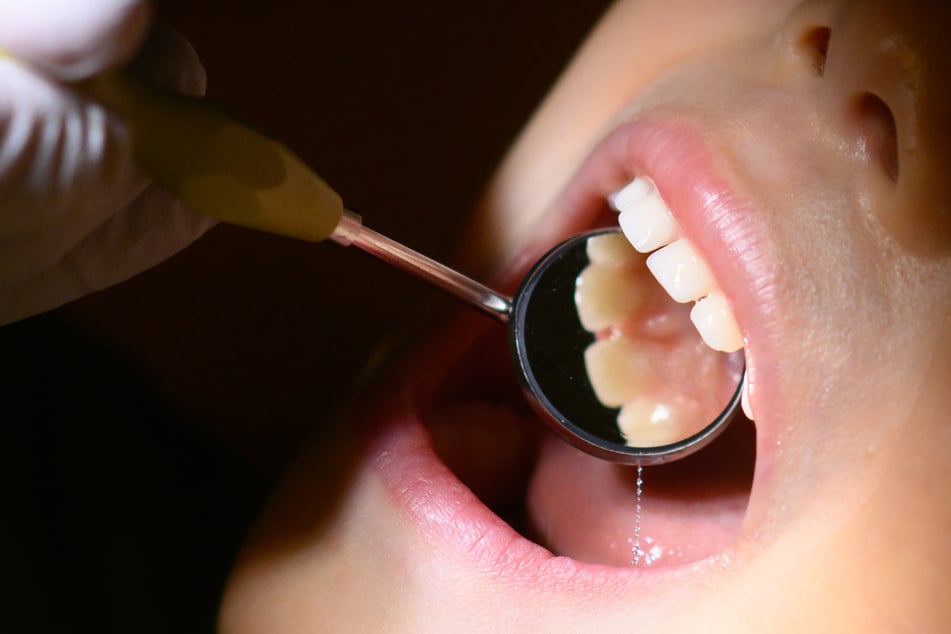 En caso de dolor de muelas, pueden acudir al dentista el 1.º día festivo de Navidad. (Foto de archivo)