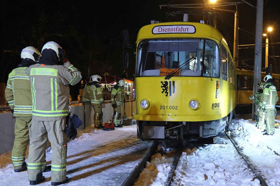 Bei Einfahrt in die Haltestelle entgleiste die Bahn.