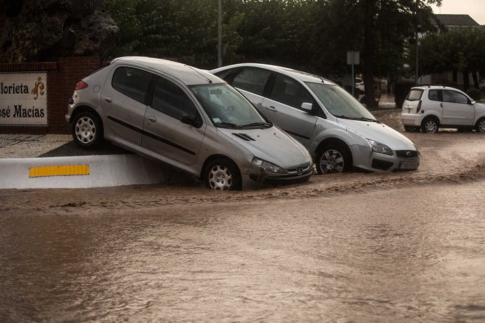 Starke Regenfälle haben in Spanien Überflutungen und Schäden verursacht.