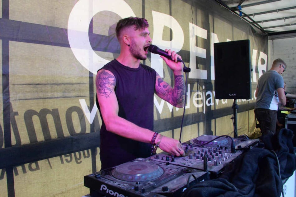 Insgesamt sieben DJs gaben ihre Electro-Sets zum Besten.