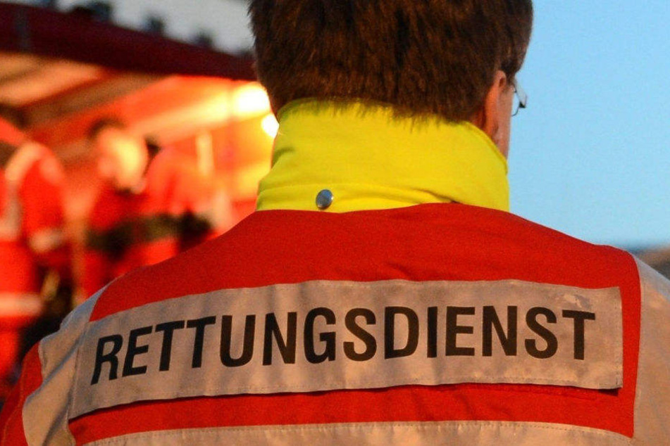 Rettungskräfte brachten den Jungen in ein Krankenhaus.