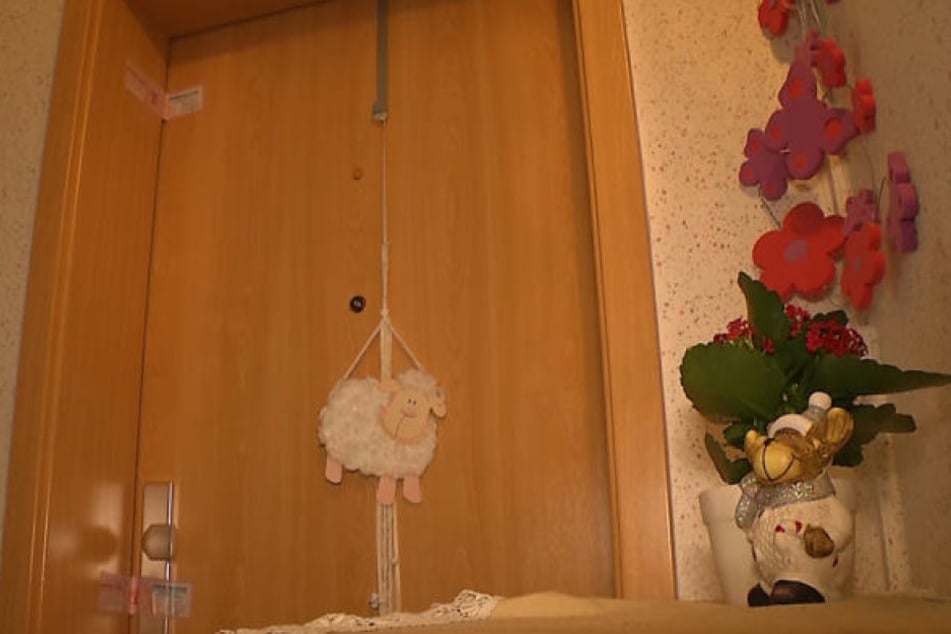 Hinter dieser Tür lagen die Babyleichen monatelang in der Kühltruhe.