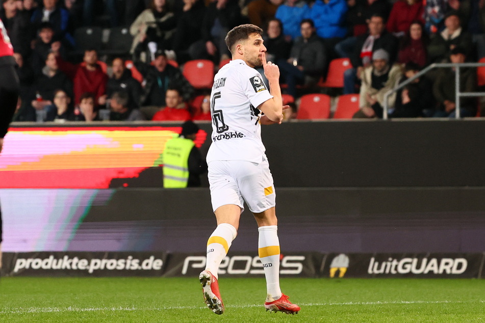 20. März 2023: Beim 3:2-Sieg der Dynamos in Ingolstadt war Ahmet Arslan (29) natürlich unter den Torschützen. Hier feierte er seinen Treffer zum zwischenzeitlichen 2:1. Kann er gern wiederholen.