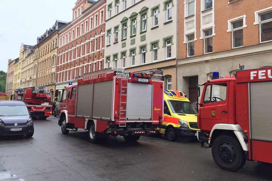 Feuerwehr und Rettungsdienst rückten in der Sonnenstraße an, da war die größte Gefahr aber schon gebannt.