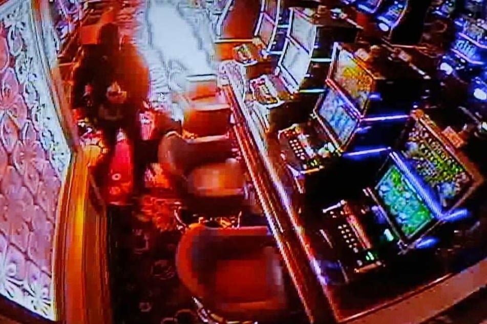 Im Casinobereich des Hotels legte der Mann das Feuer.