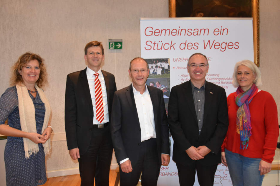 Markus Ulbig (Mitte) ist nun Vorstandsmitglied des Dresdner Caritasverbandes.