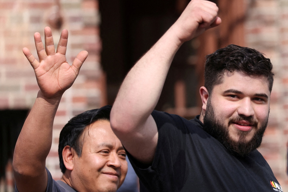 Zack Tahhan (r.) is one of the tipsters who helped police find and arrest Frank James, the Brooklyn subway shooting suspect.