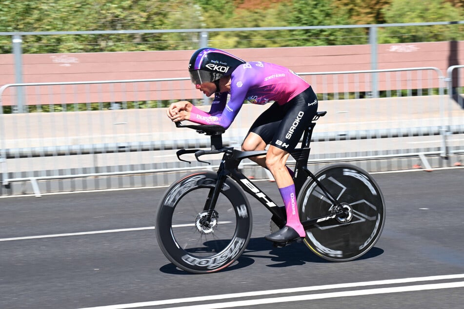 Mario Aparacio (25) wurde bei der Tour of Mentougou ein Emoji zum Verhängnis.