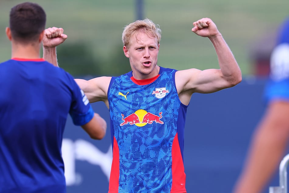 Die Spieler von RB Leipzig - natürlich auch Mittelfeldmann Xaver Schlager - stehen um 11 Uhr wieder auf der Matte.