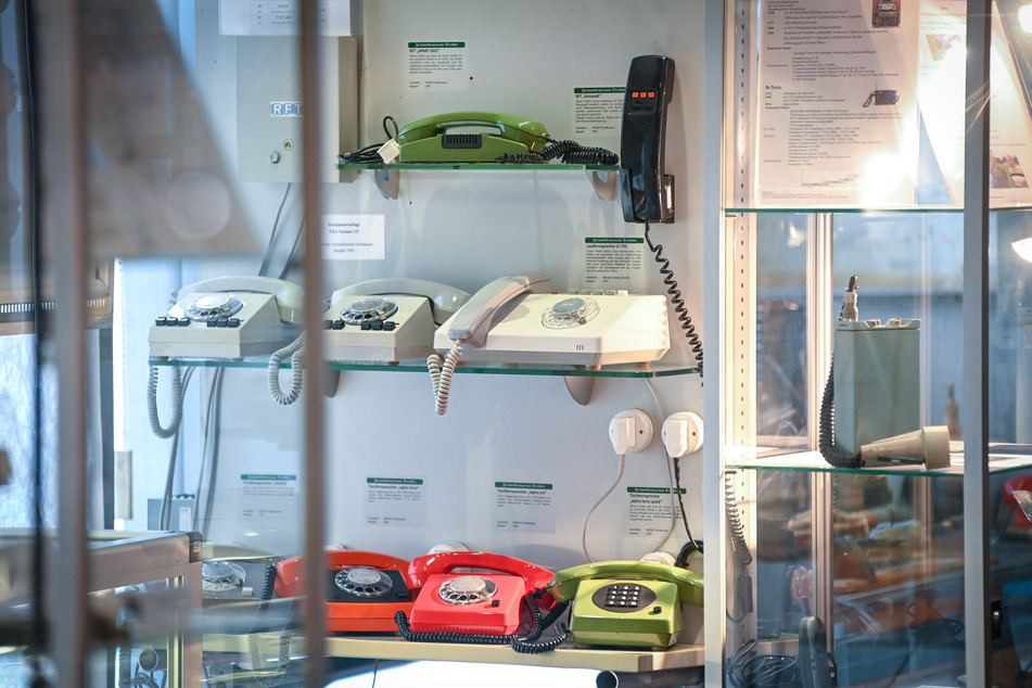Im Fernmeldemuseum gibt's allerlei Telefone und Fernmeldetechnik zu entdecken.
