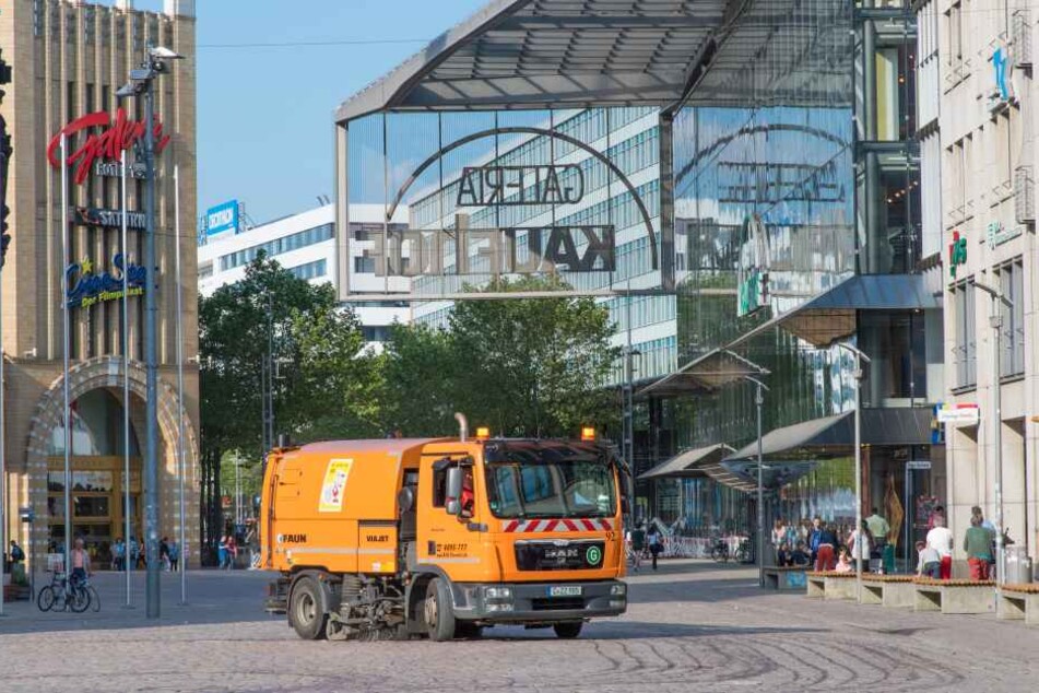 Die ASR-Straßenreinigung soll künftig alle zwei Wochen ausrücken. In einigen Ortsteilen regt sich Widerstand.