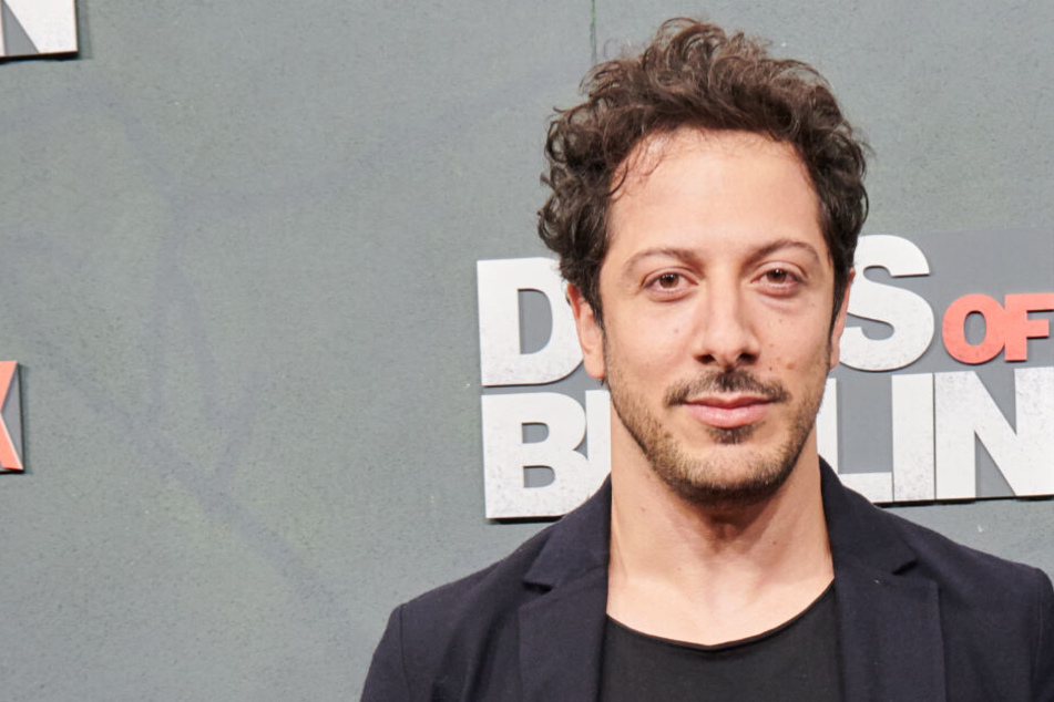 Hauptdarsteller Fahri Yardim kommt zur Filmpremiere der Netflix-Serie "Dogs of Berlin" ins Kino International.
