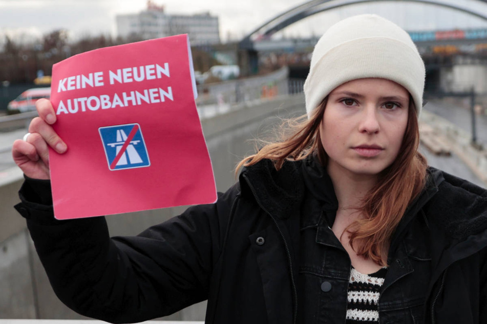 "Fridays for Future": Klima-Rebellen protestieren gegen A100-Ausbau in Berlin