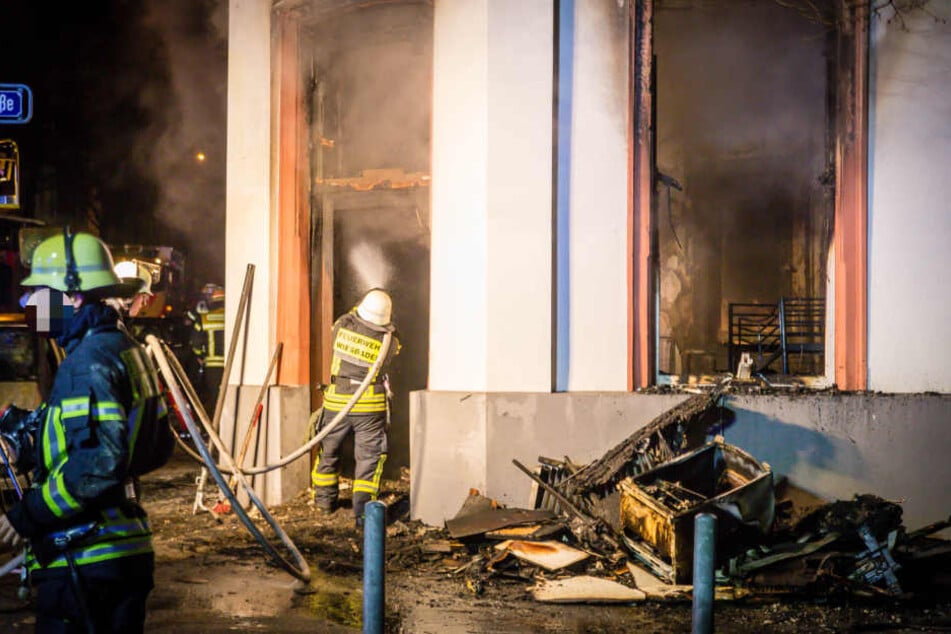 Die Wohnung in Wiesbaden brannte komplett aus und ist nun unbewohnbar.