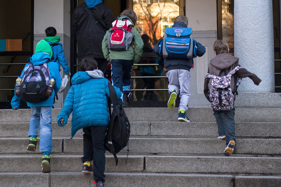 Kinder aus finanziell gut aufgestellten Haushalten gehen öfter auf ein Gymnasium. (Symbolfoto)