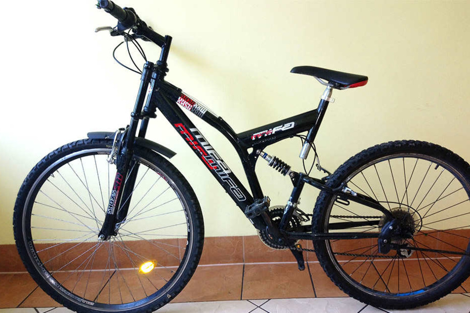 Auch dieses Fahrrad gehört nicht etwa einem 32 Jahre alten Mann, in dessen Besitz es war.