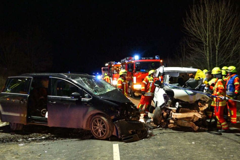 In einer leichten Linkskurve kam der 40-Jährige von seiner Fahrbahn ab.