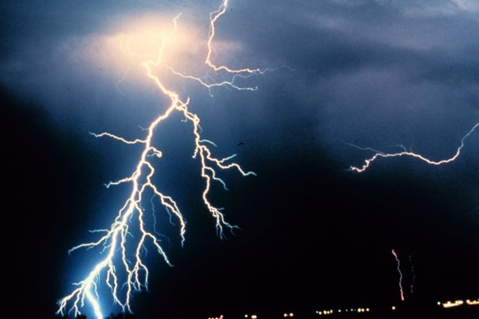 Bis heute Nacht sollen die Unwetter noch wüten. Morgen soll es sich beruhigen.
