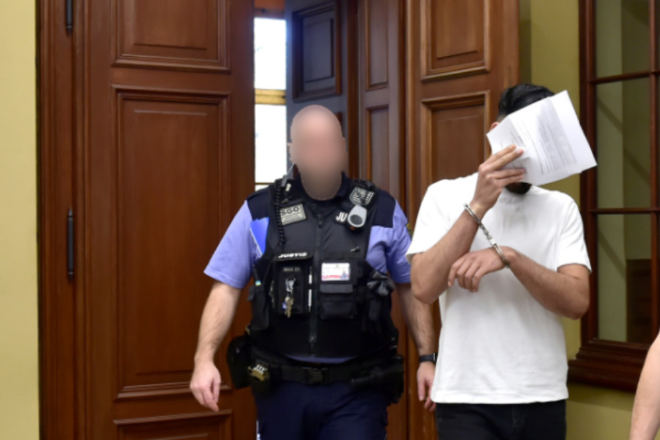Staatsanwalt sicher: Asylbewerber wollte Mann die Kehle durchschneiden