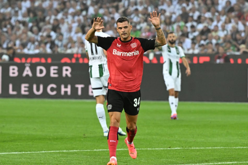 Bayers Granit Xhaka (31) erzielte das 1:0 für seine Farben per Traumtor - wollte aus Respekt vor seinem Ex-Klub aber nicht ausgelassen jubeln.