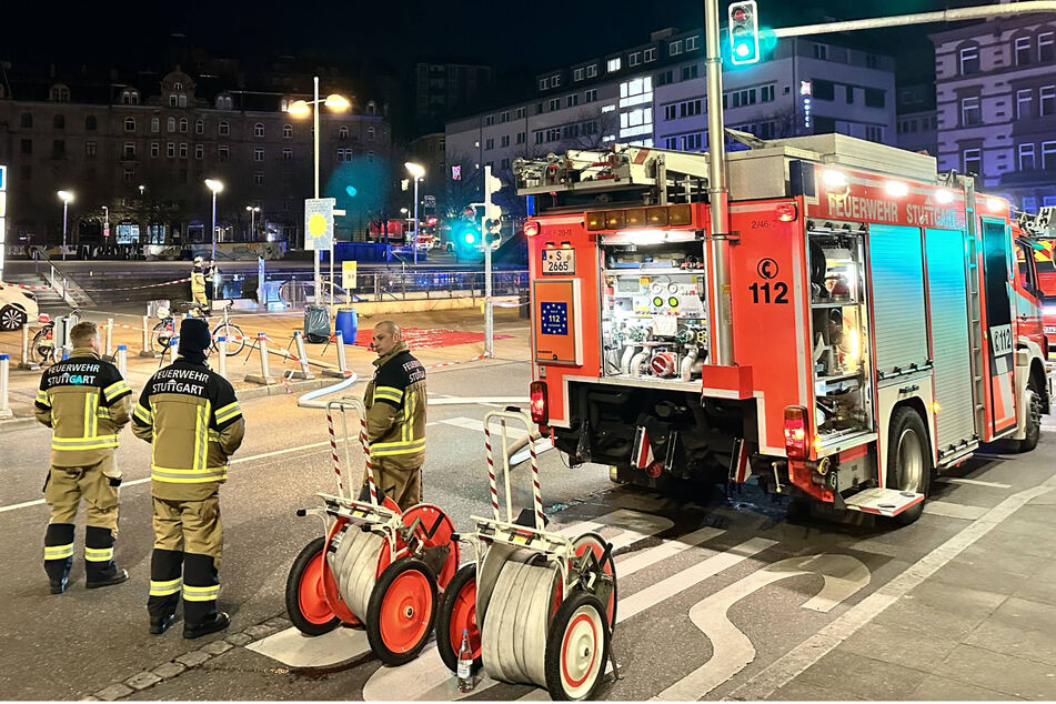 Die Feuerwehr Stuttgart sicherte die direkte Umgebung ab.