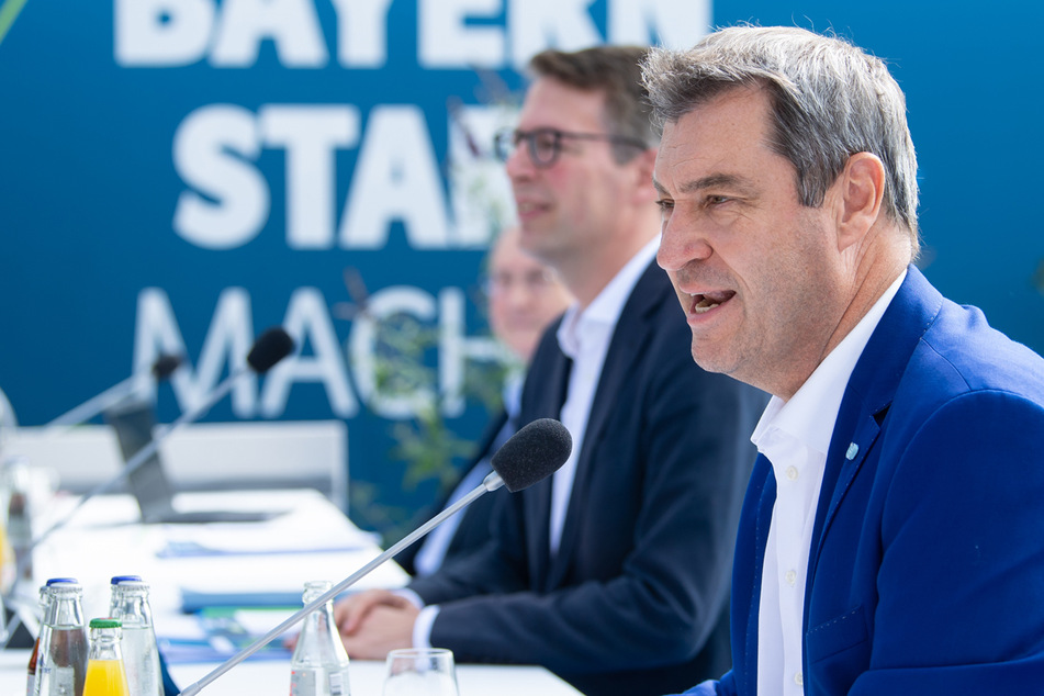Bayerns Ministerpräsident Markus Söder (54) will die Corona-Regeln an neue Voraussetzungen knüpfen.