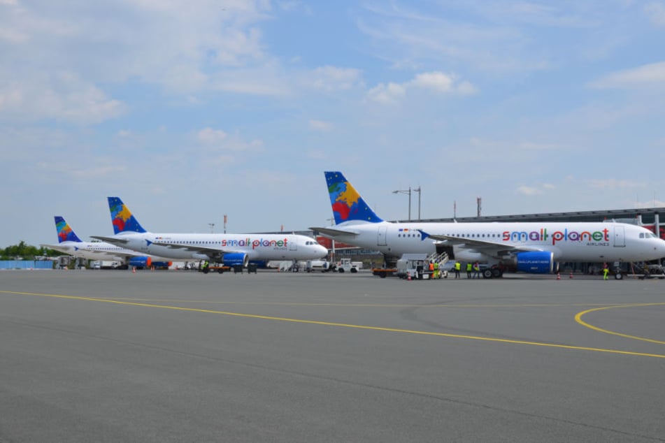 Small Planet Airlines startet auch vom Heimatflughafen Paderborn/Lippstadt.