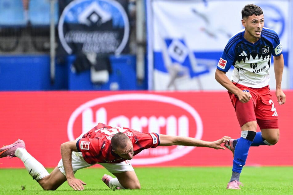 William Mikelbrencis (r.) steht gegen Eintracht Frankfurt in der HSV-Startelf.