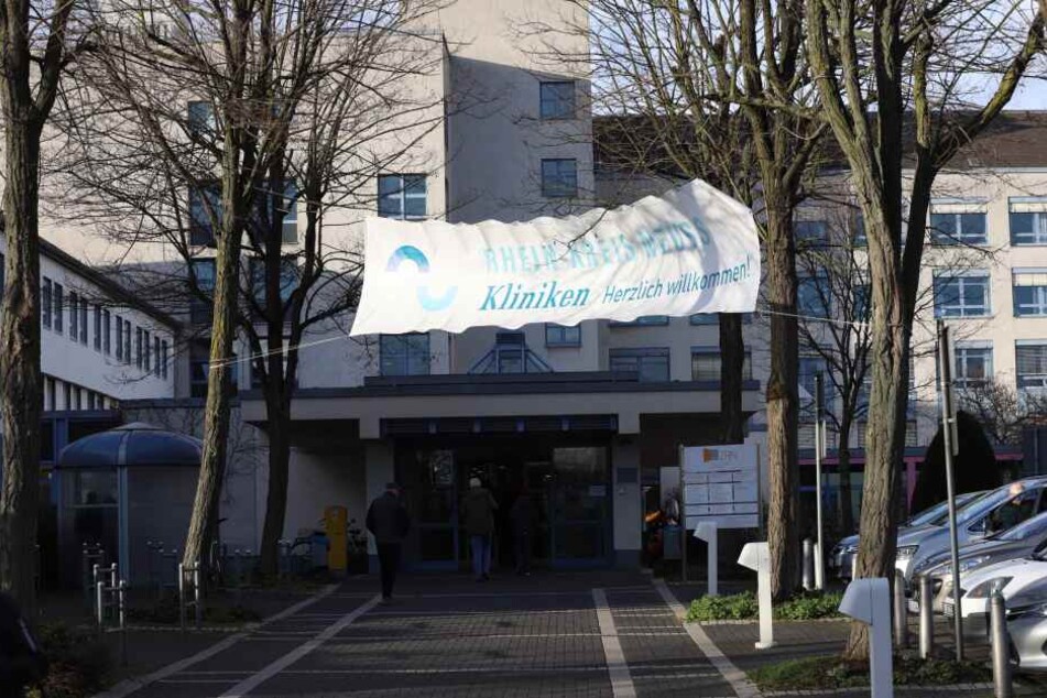 Eine 92-Jährige Frau verstarb nach dem Unfall in einem Grevenbroicher Krankenhaus.