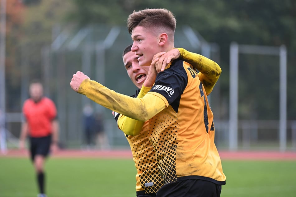Ryan Naderi jubelte im A-Junioren-Bundesligaspiel der Dynamos im Oktober 2020 in Osnabrück.