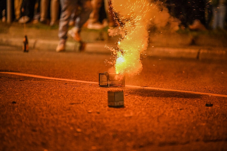 An Silvester ist es Privatleuten erlaubt, Feuerwerk zu zünden - doch nicht überall. (Archivbild)