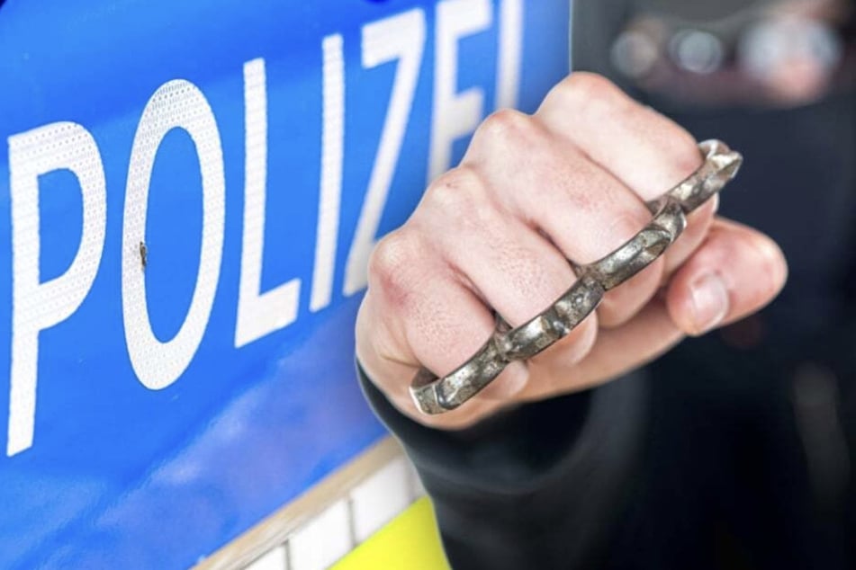 Die Tätergruppe konnte flüchten und wird nun gesucht. (Symbolfoto)