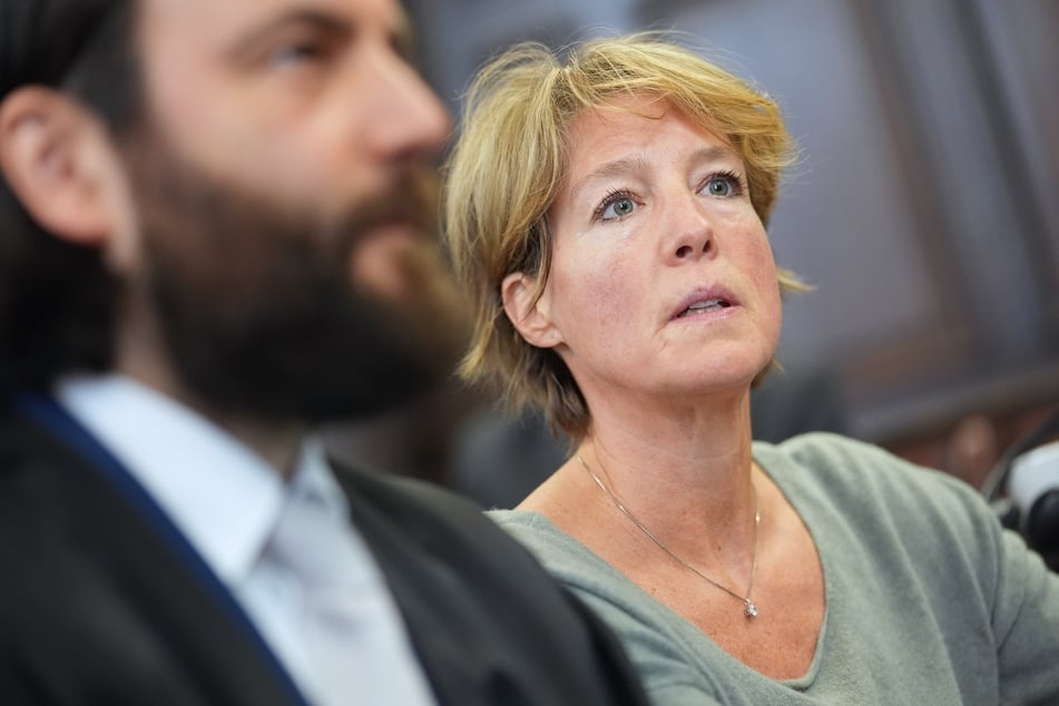 Christina Block (52) wird vorgeworfen, die Entführung ihrer zwei jüngsten Kinder in Auftrag gegeben zu haben. Hier mit ihrem Anwalt Ingo Bott (42) am 41. Verhandlungstag.