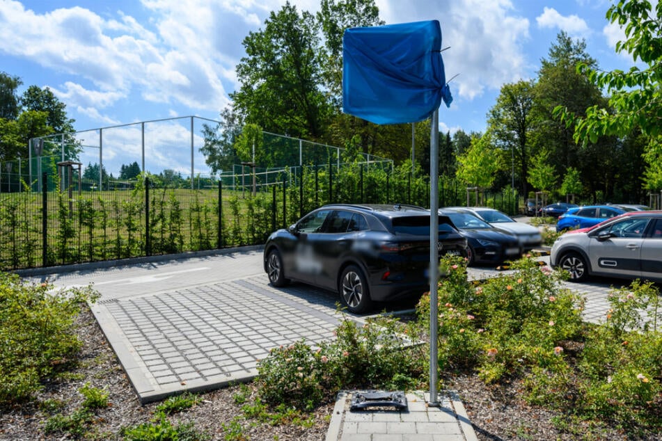 Chemnitz: Vandalen sorgen für Gratis-Parken an Chemnitzer Freibad
