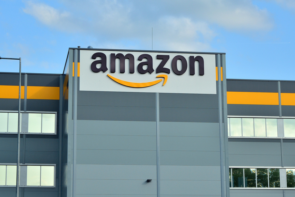 Der Einzelhandels-Gigant Amazon arbeitet gern mit sogenannten Subunternehmern zusammen. (Symbolbild)