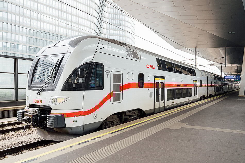 Erst Westbahn, dann DB und bald ÖBB: Die bislang in Deutschland genutzten KISS-Triebzüge gehen mit neuem Eigentümer zurück nach Österreich.