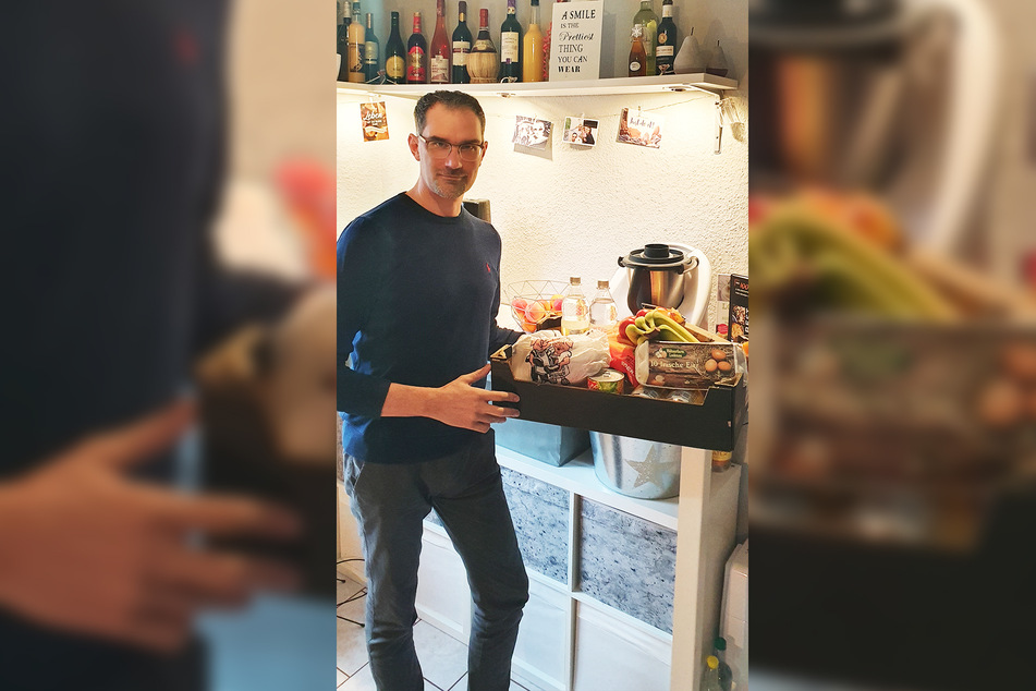 Andreas Langhammer (44) wird von seiner Familie mit Lebensmitteln versorgt.