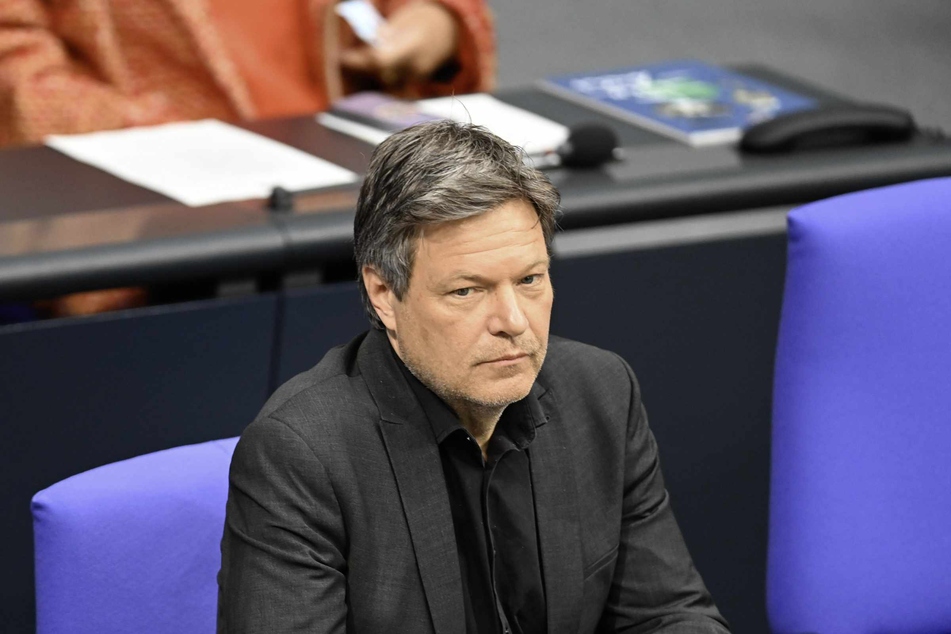 Wirtschaftsminister Robert Habeck (54, Grüne) wies Kritik am Atomausstieg zurück.