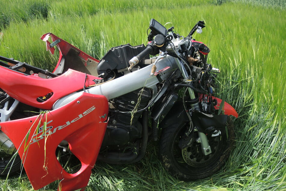 19 und 80 Jahre alte Biker bei Unfällen schwer verletzt