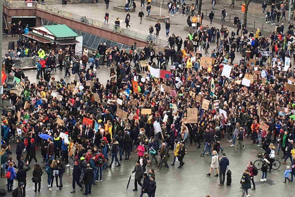 Es waren wahrscheinlich nicht 10.000 Demonstranten, aber beeindruckend war die Anzahl dennoch.